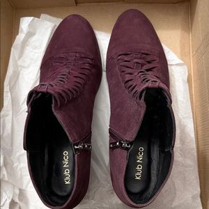 Klub Nico Bertie Women's Chic Burgundy Ankle Booties
